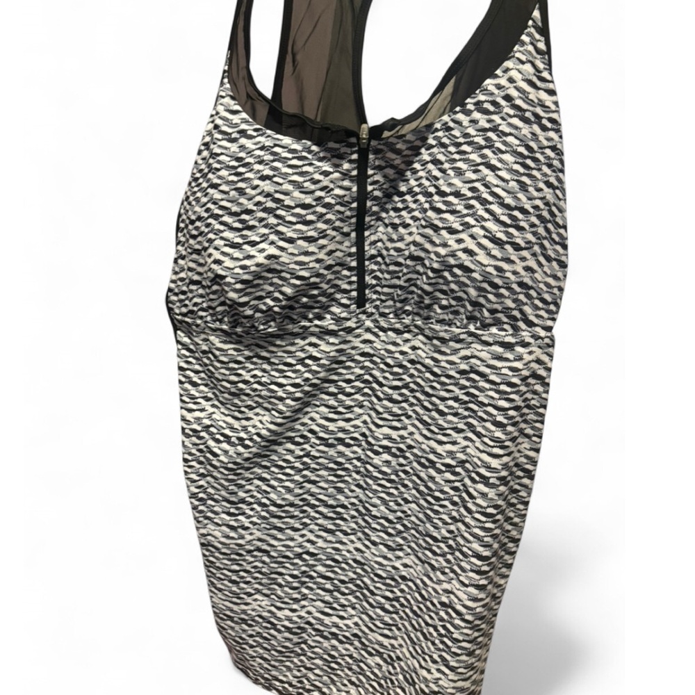 Free Country Black and White Apparel